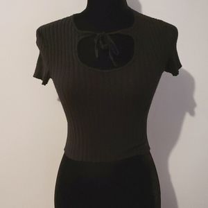 Kendall & Kylie Stretch Ribbed Crop Top w/ Tied Open Front Size XS